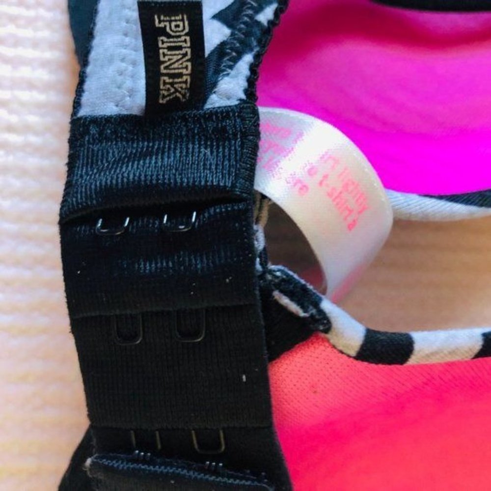 SOLD.  NWOT VS Victoria Secret Pink Logo Bra- Size 32C - Picture 4 of 7
